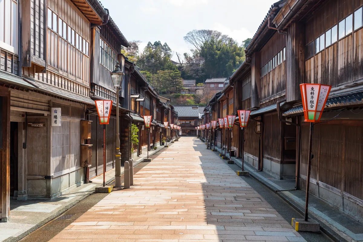 Traditional wooden lattice facades (kimusuko) of Higashi Chaya teahouses