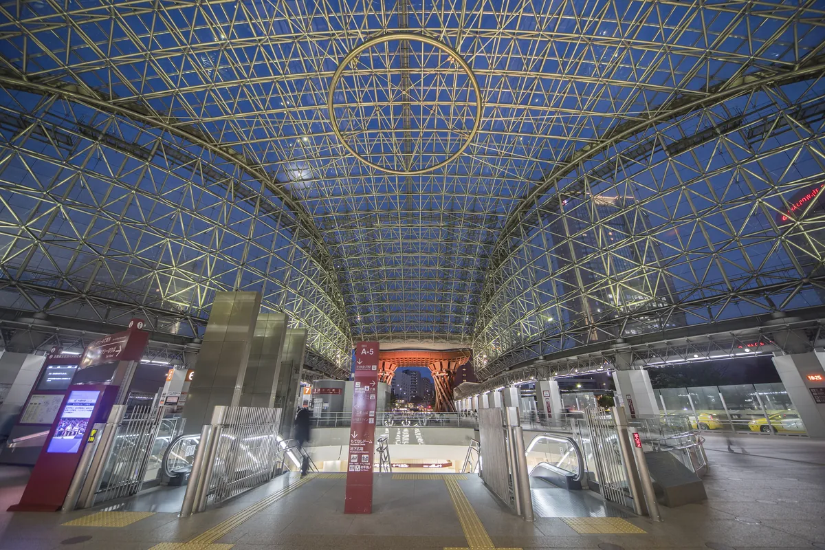 Motenashi Dome glass canopy covering the plaza at Kanazawa Station east exit
