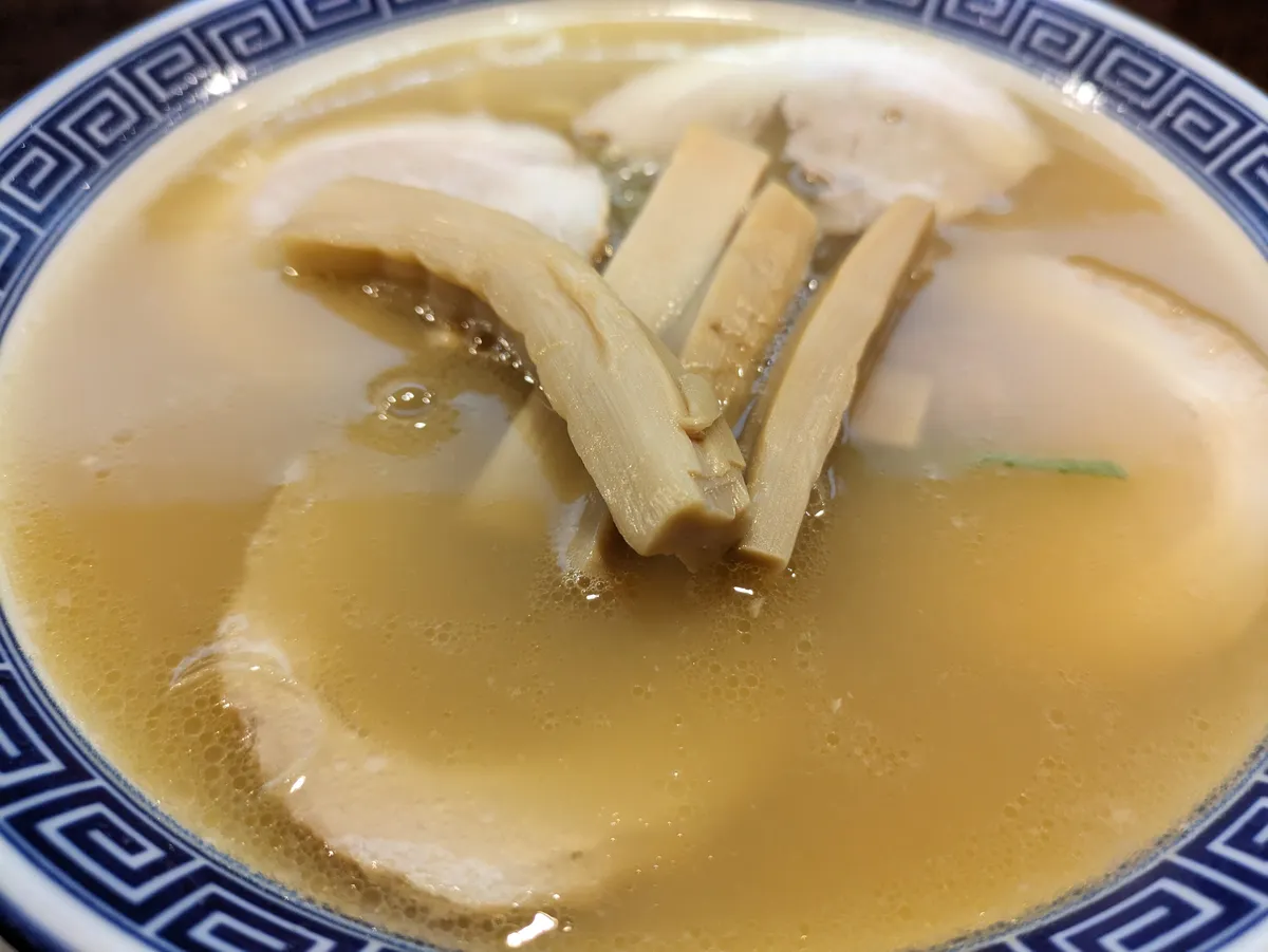Kourai-kei yakuzen ramen with light herbal broth and bamboo shoots