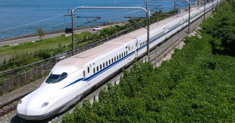 Nagoya to Kyoto & Osaka 2026: Hikari, Hinotori or Bus?